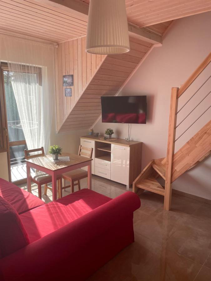 Sosnowa Mila - Domy I Apartamenty Поберово Екстериор снимка
